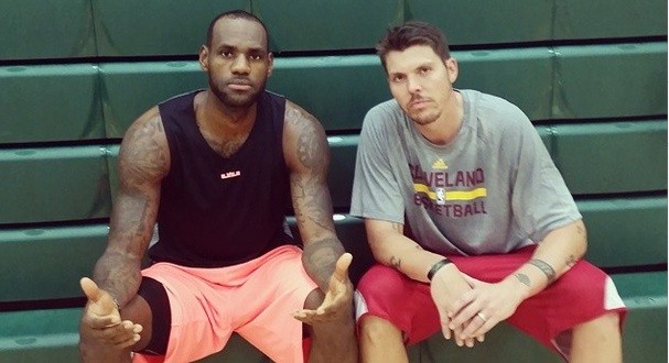 LeBron enfin de retour à Cleveland rencontre avec David Blatt