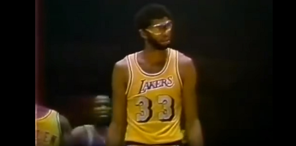 Le Jour Où Kareem Abdul-Jabbar A Sorti L'aspirateur : 29 Rebonds ...