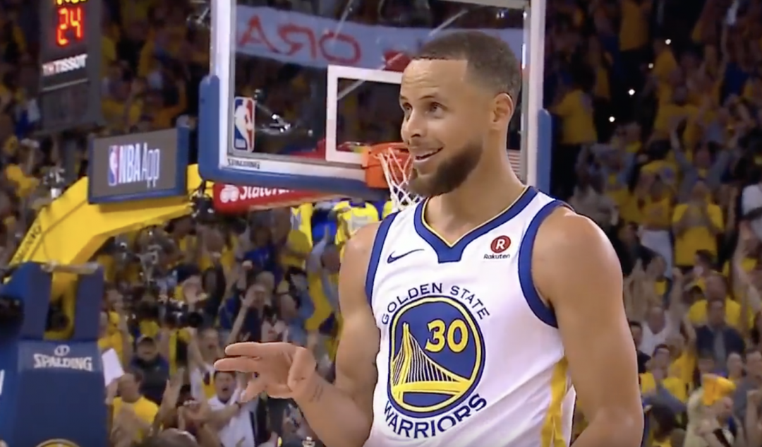 Stephen Curry Veut Rester Fidèle Aux Warriors Toute Sa Carrière Une Statue Géante Est Déjà En