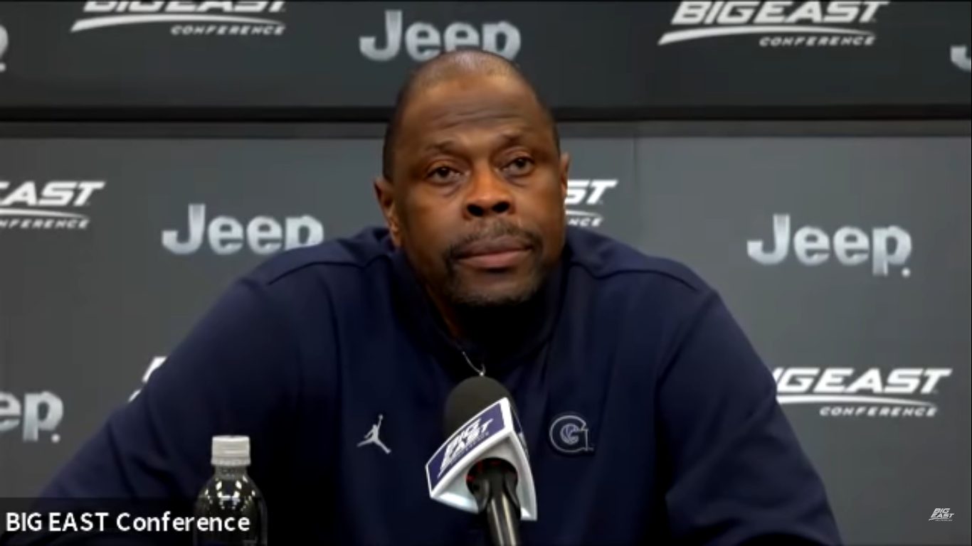 https://redac.trashtalk.co/wp-content/uploads/2021/03/Patrick-Ewing-Georgetown-14-mars-2021.jpg