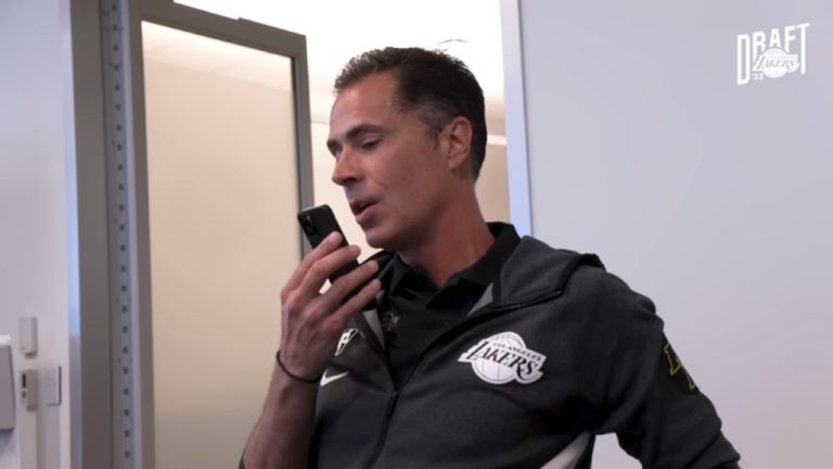 https://redac.trashtalk.co/wp-content/uploads/2022/10/Rob-Pelinka-Lakers-9-octobre-2022-768x432.jpg