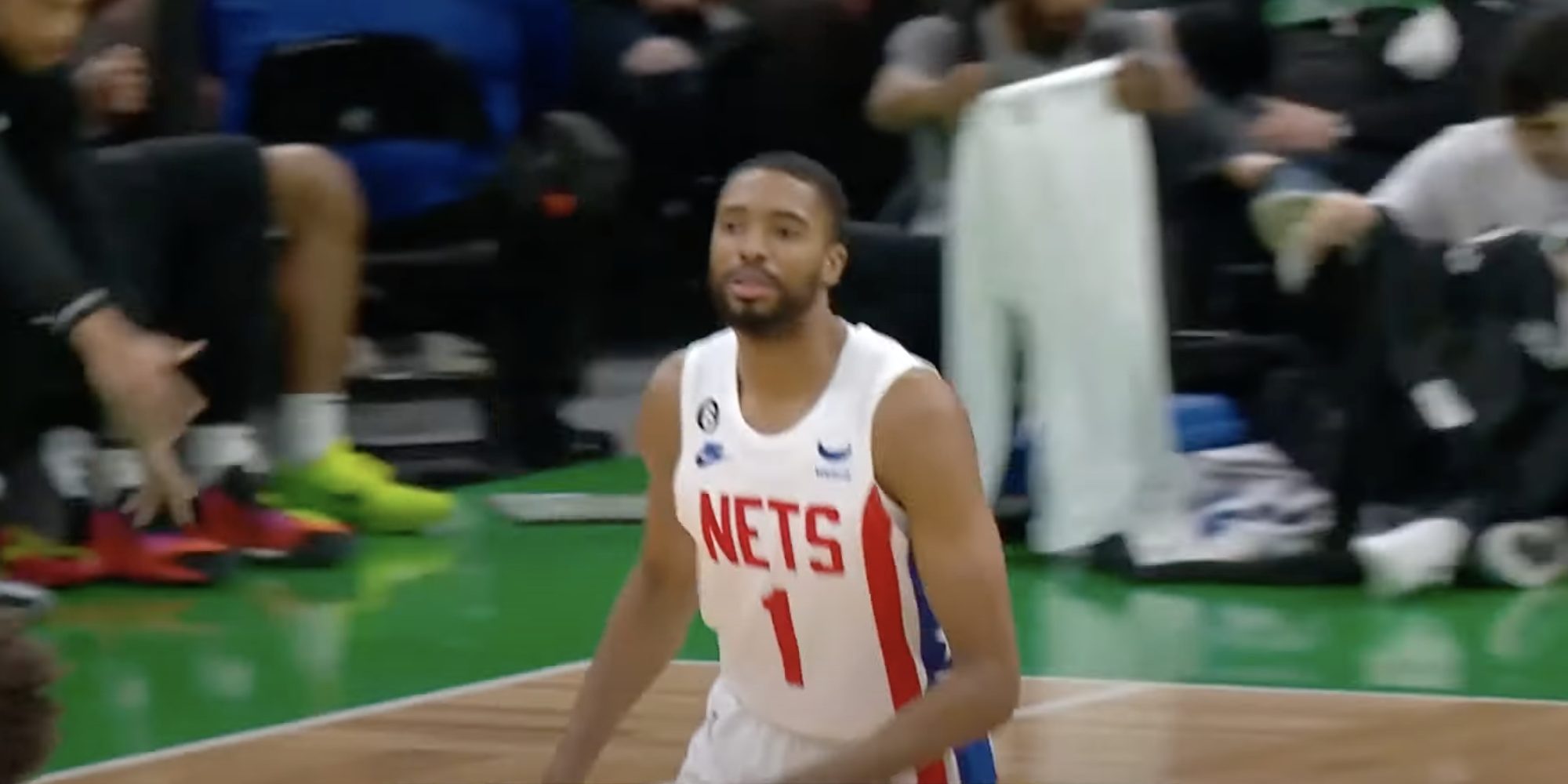 Mikal Bridges Plante 42 Points, Les Nets Gèrent Les Hawks Sans Trembler