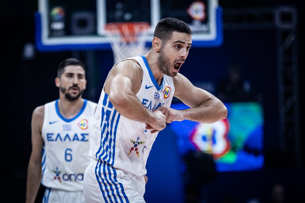 Greece scares itself but beats New Zealand (83-74)