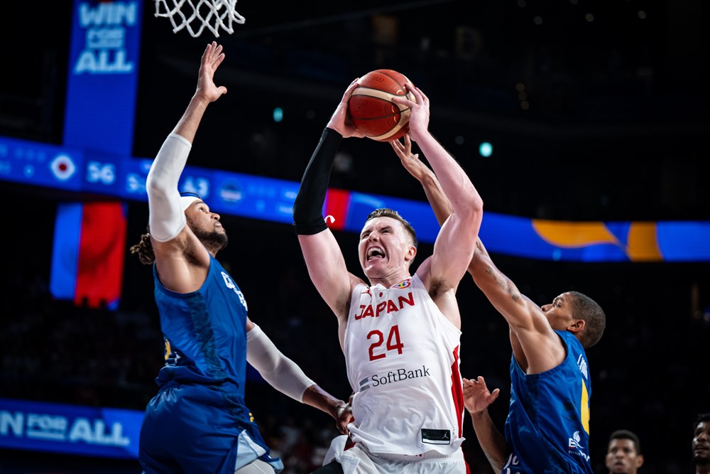 Joshua Hawkinson: Rising Star of Japanese Basketball Making a Name for Himself