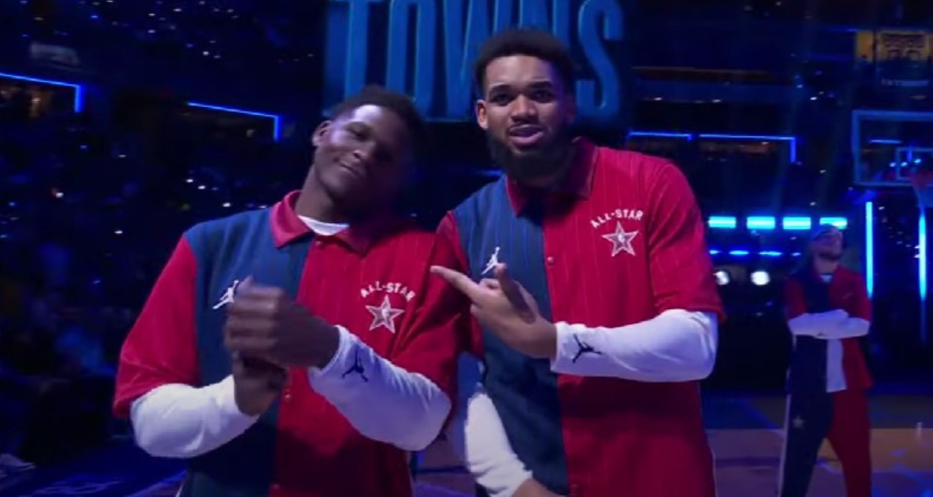 https://redac.trashtalk.co/wp-content/uploads/2024/02/Anthony-Edwards-et-Karl-Anthony-Towns-19-fevrier-2024.jpg