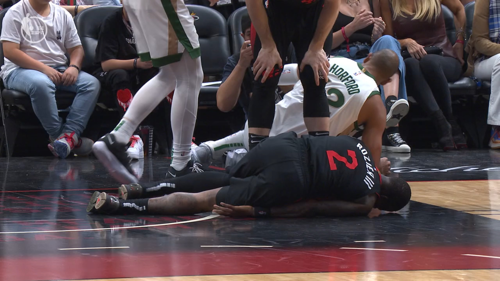 Terry Rozier Tweet Terry Rozier blessé au genou face aux Celtics