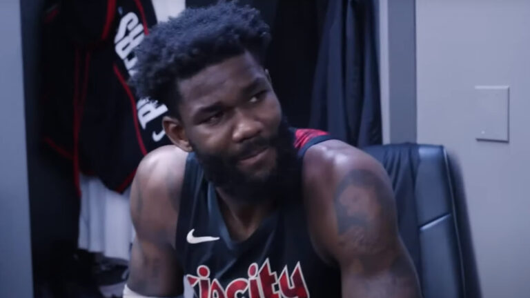 https://redac.trashtalk.co/wp-content/uploads/2024/03/Deandre-Ayton-768x432.jpg