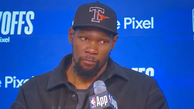 https://redac.trashtalk.co/wp-content/uploads/2024/04/Kevin-Durant-Suns-29-avril-2024-768x432.jpg