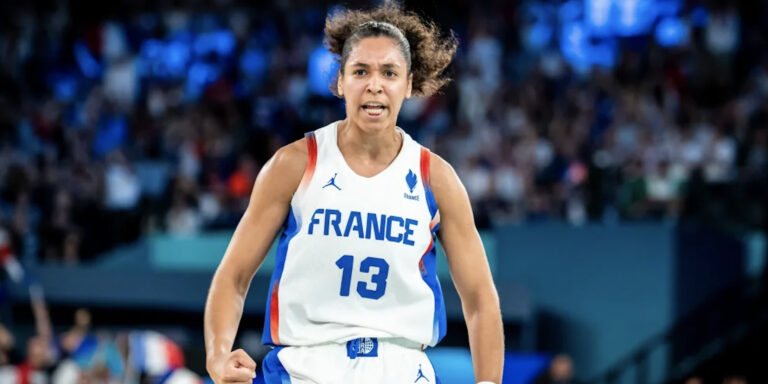 https://redac.trashtalk.co/wp-content/uploads/2024/08/Janelle-Salaun-JO-Paris-2024-Equipe-de-France-768x384.jpg