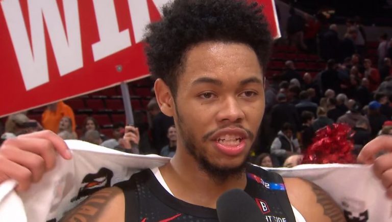 https://redac.trashtalk.co/wp-content/uploads/2024/12/Anfernee-Simons-20-decembre-2024-768x436.jpg
