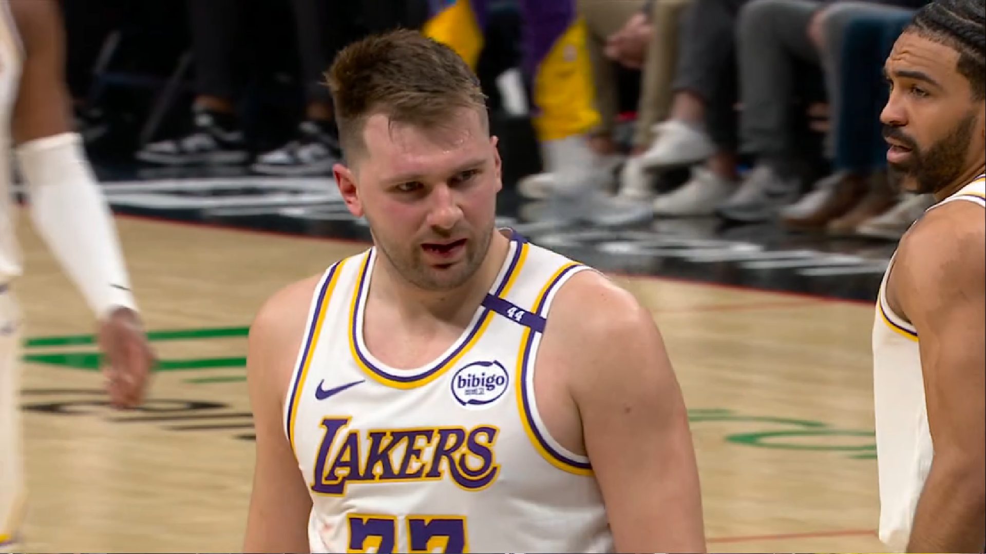 https://redac.trashtalk.co/wp-content/uploads/2025/04/Luka-Doncic-Lakers-6-avril-2025.jpg