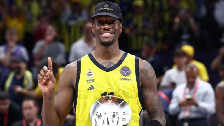 https://redac.trashtalk.co/wp-content/uploads/2025/07/Nigel-Hayes-Davis-1er-juillet-2025-768x432.jpg