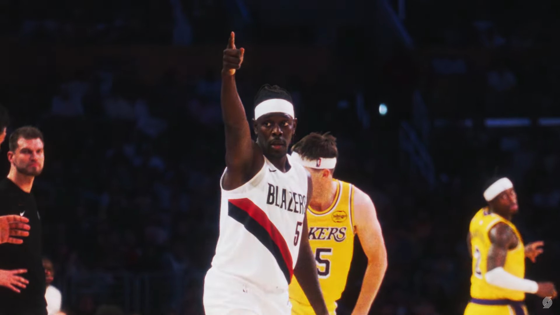 https://redac.trashtalk.co/wp-content/uploads/2025/11/jrue-holiday-blazers.jpg