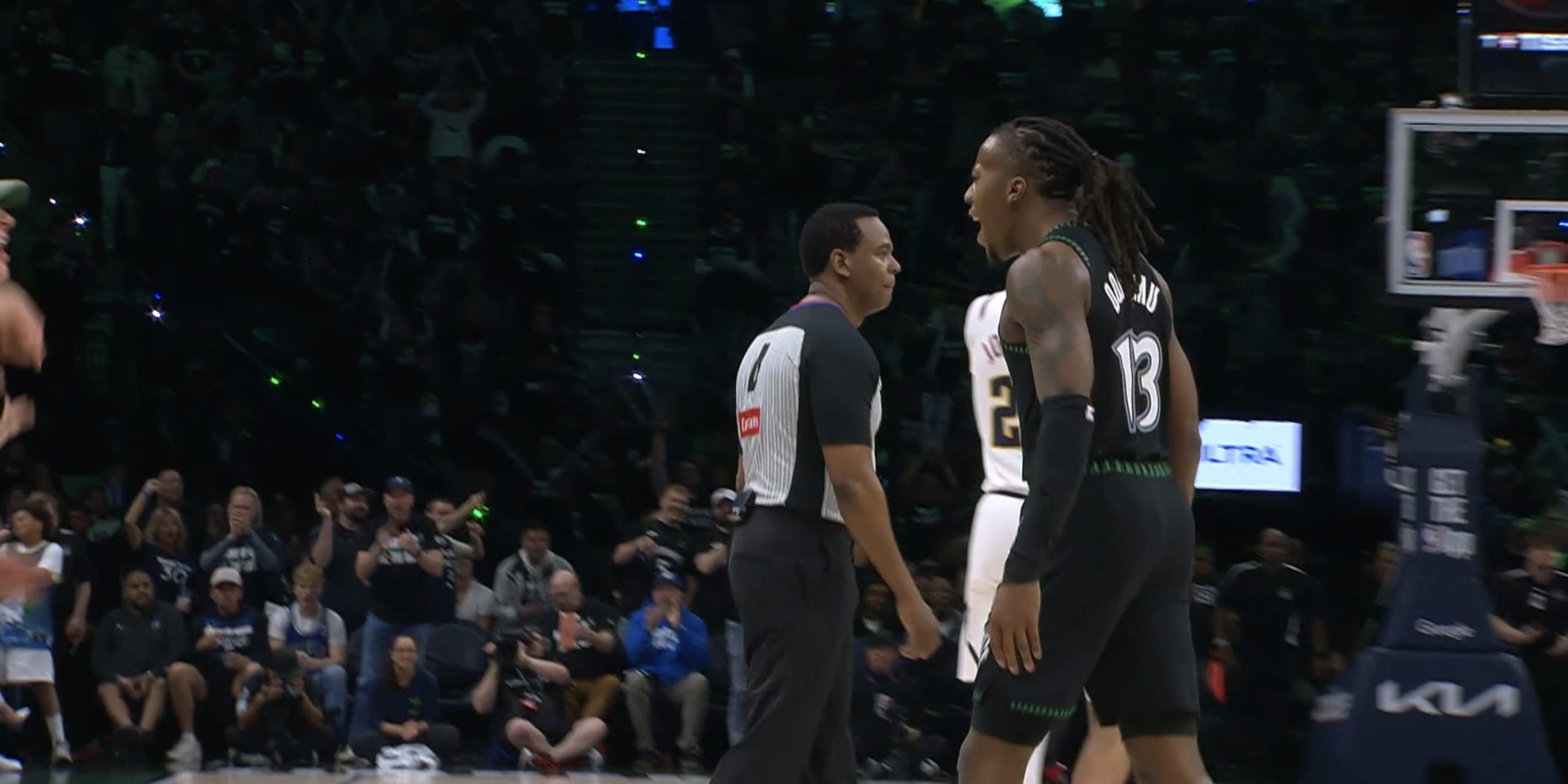 https://redac.trashtalk.co/wp-content/uploads/2026/04/Ayo-Dosunmu-Wolves.jpg