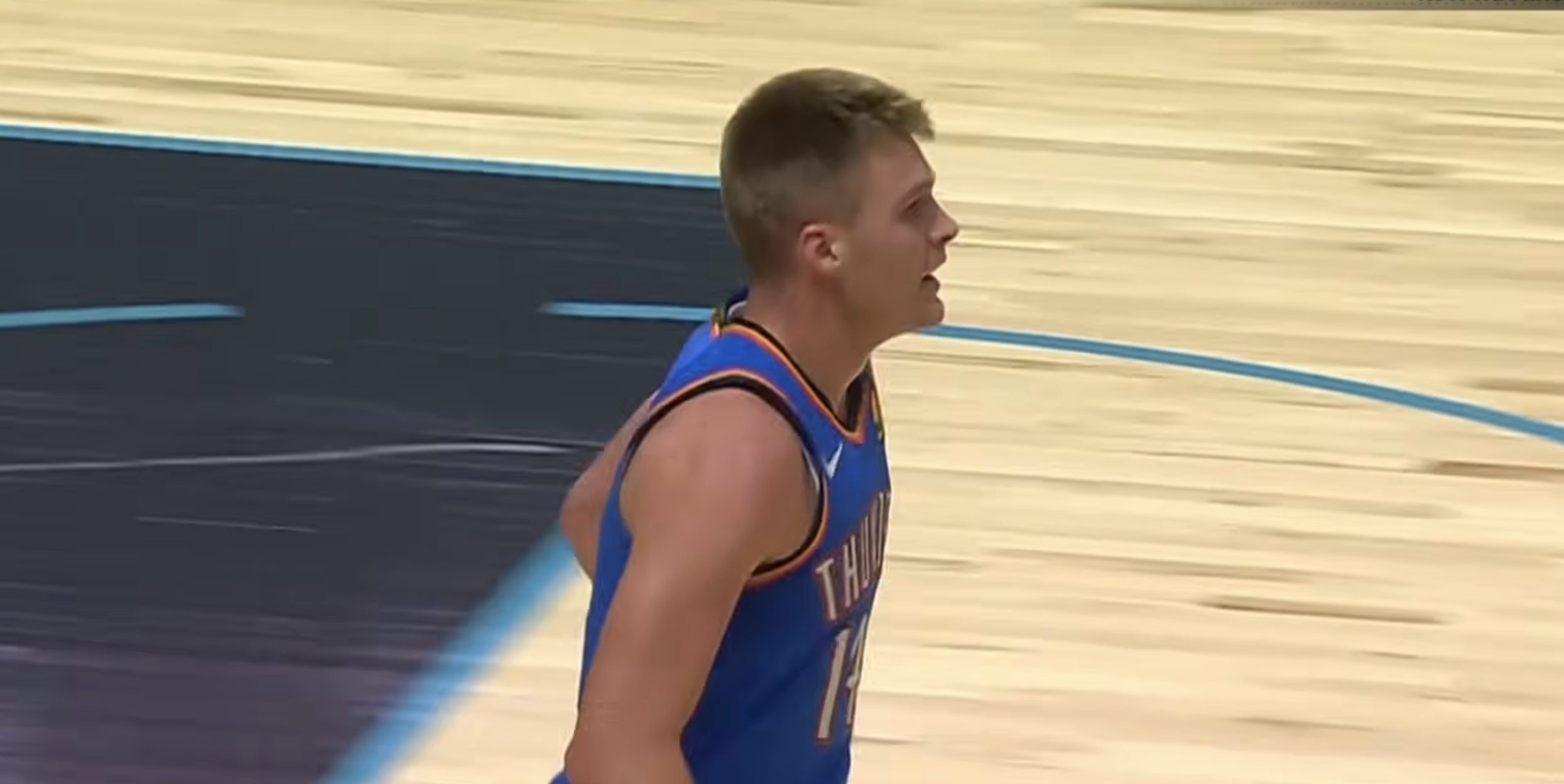 Thunder : les rookies Bennett Stirtz et Aday Mara montrent les crocs