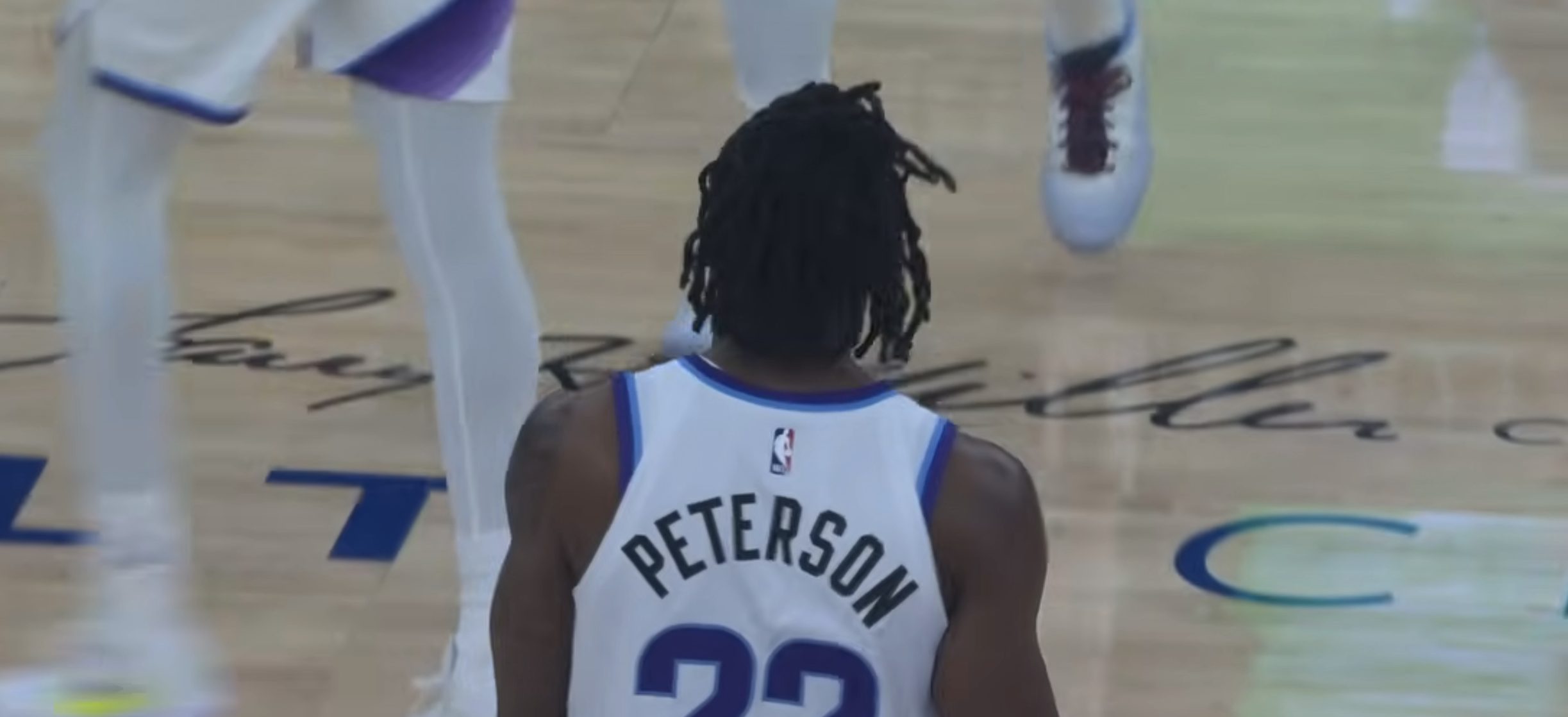 Présaison NBA : Darryn Peterson très en forme face aux Nuggets
